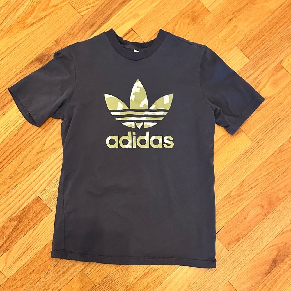 Boys’ Size Large Adidas short sleeve tee